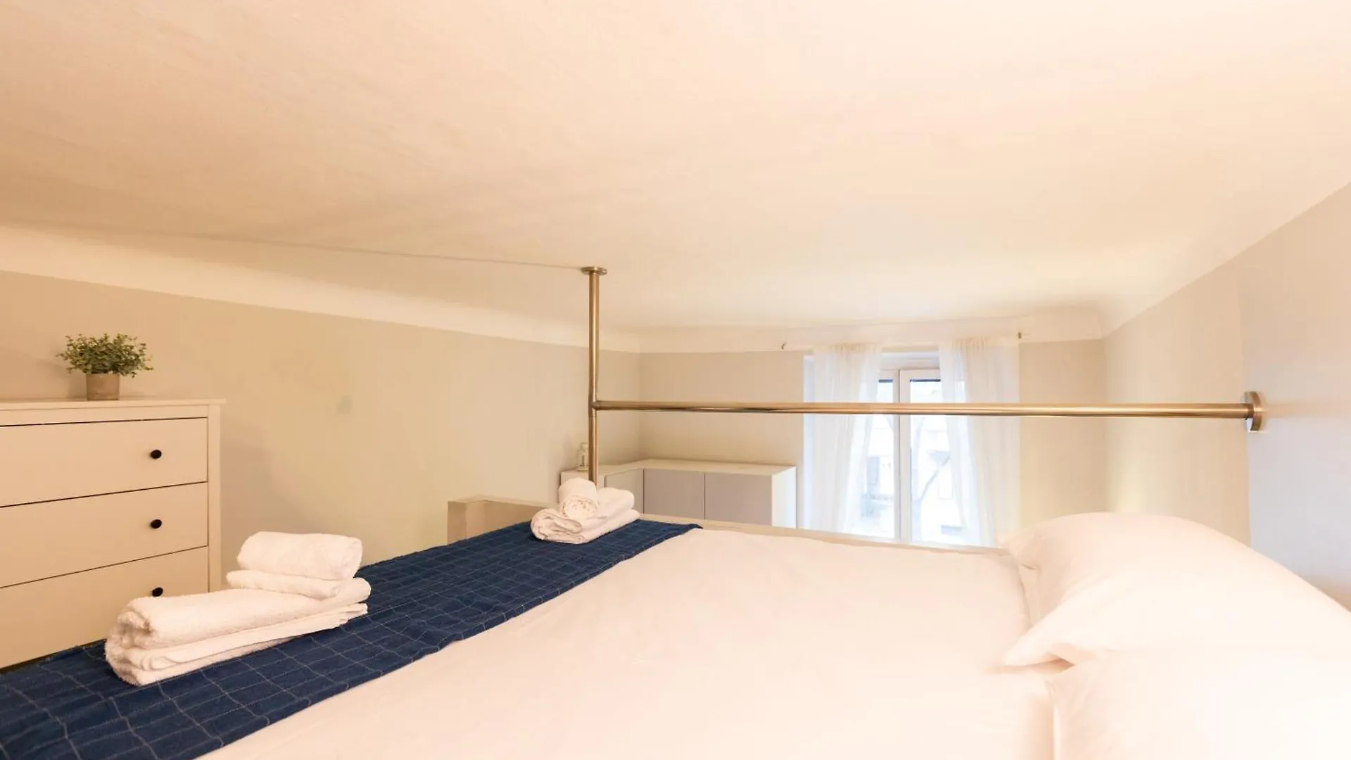 Design E Stile, Rifugio Alighieri A Milano Centro Apartment